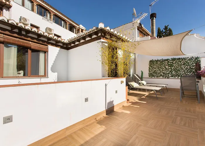 Apartamento con terraza y cochera Albaycin